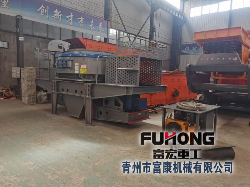 沖擊式破碎機(jī)單機(jī)有固定機(jī)型也有移動(dòng)機(jī)型，用戶(hù)可根據(jù)實(shí)際情況進(jìn)行選配